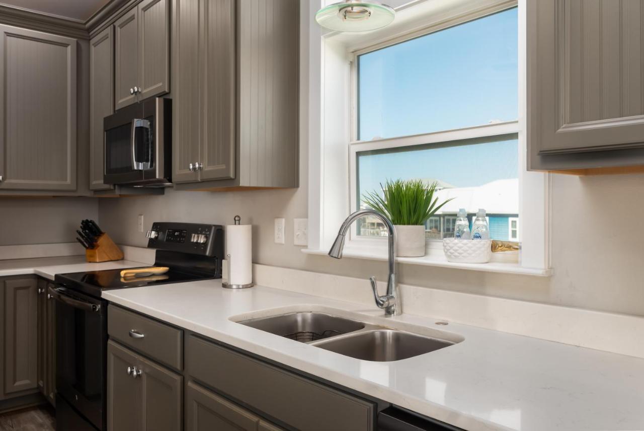 Island Time IV - Pet Friendly! Private Heated Gulf Facing Pool - Covered Porches And Sundecks - This Amazing Home Has It All! Home Dauphin Island Eksteriør billede