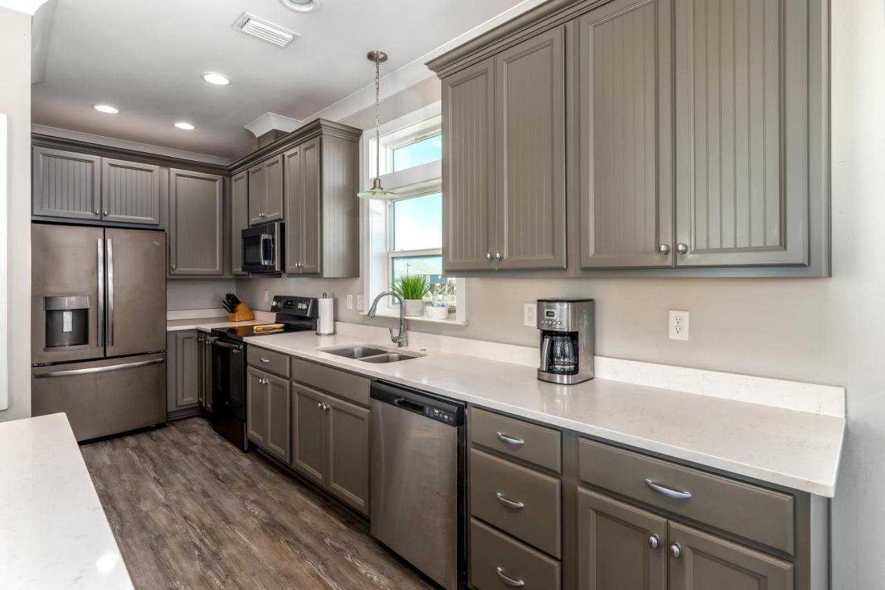 Island Time IV - Pet Friendly! Private Heated Gulf Facing Pool - Covered Porches And Sundecks - This Amazing Home Has It All! Home Dauphin Island Eksteriør billede