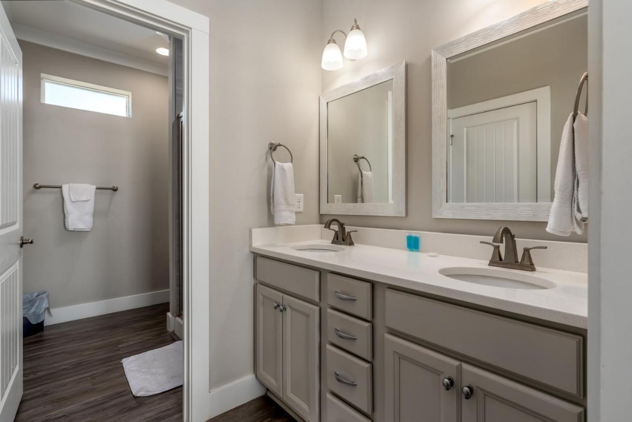 Island Time IV - Pet Friendly! Private Heated Gulf Facing Pool - Covered Porches And Sundecks - This Amazing Home Has It All! Home Dauphin Island Eksteriør billede